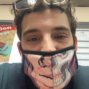 Meet your Posher, Max